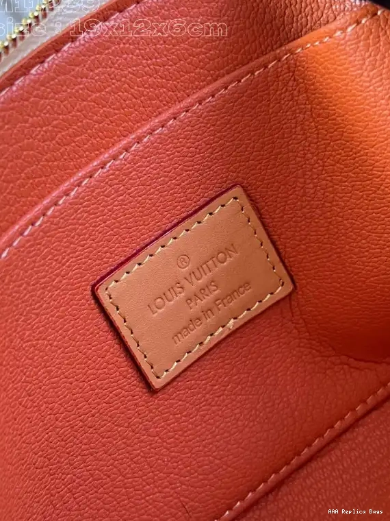 Aaa replica bags Pochette Vuitton Louis Cosmétique PM 0616